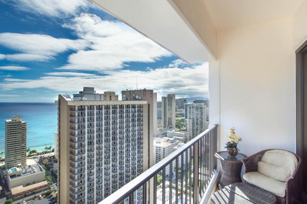 The Banyan Condos Honolulu Room photo